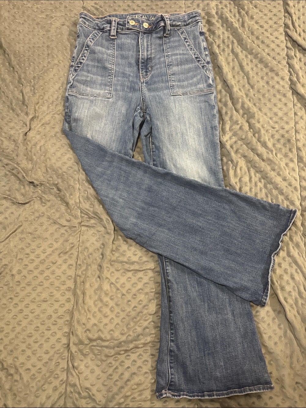 American Eagle Outfitters Women's Blue super high rise Flare Jeans - Mid Wash